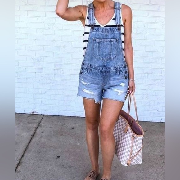 divided-pants-jumpsuits-distressed-denim-overall-shorts-cute-look